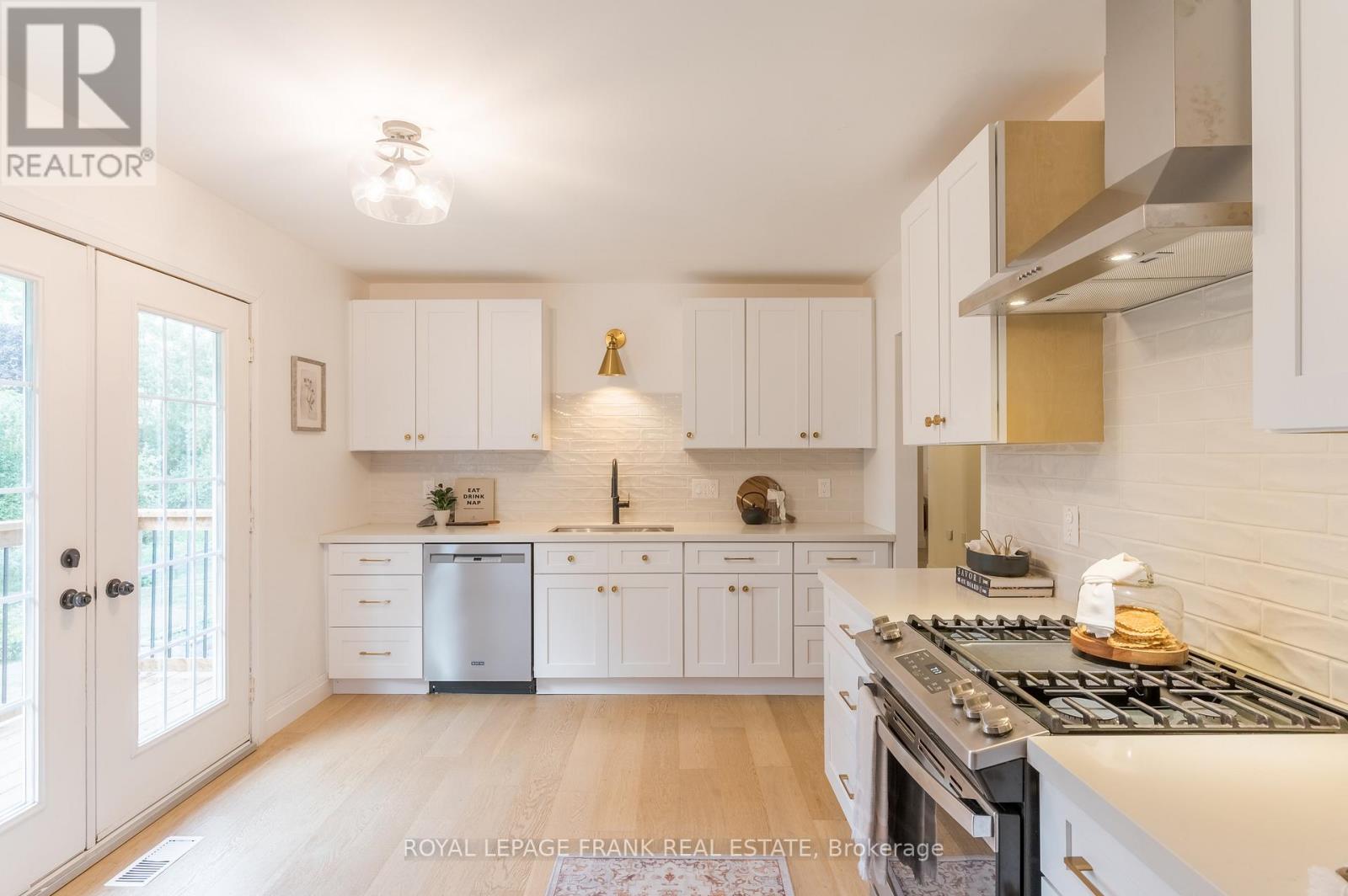 32 Crystal Springs Drive, Otonabee-South Monaghan, Ontario  K9J 6Y3 - Photo 13 - X12329866