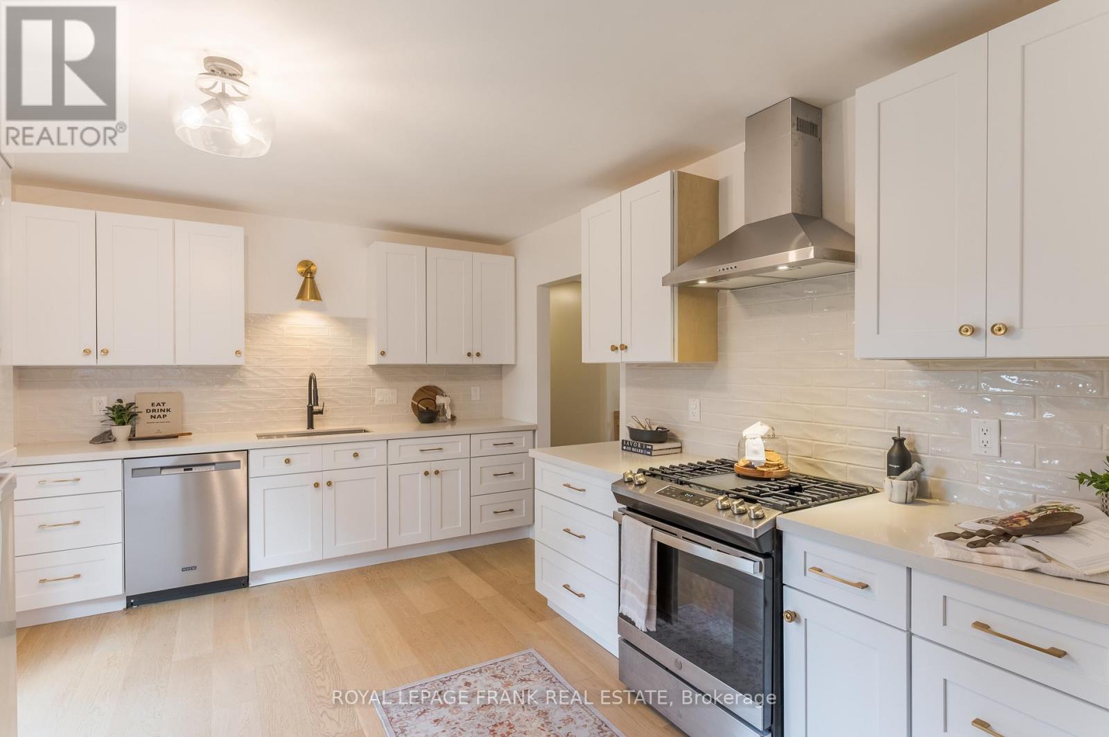 32 Crystal Springs Drive, Otonabee-South Monaghan, Ontario  K9J 6Y3 - Photo 14 - X12329866