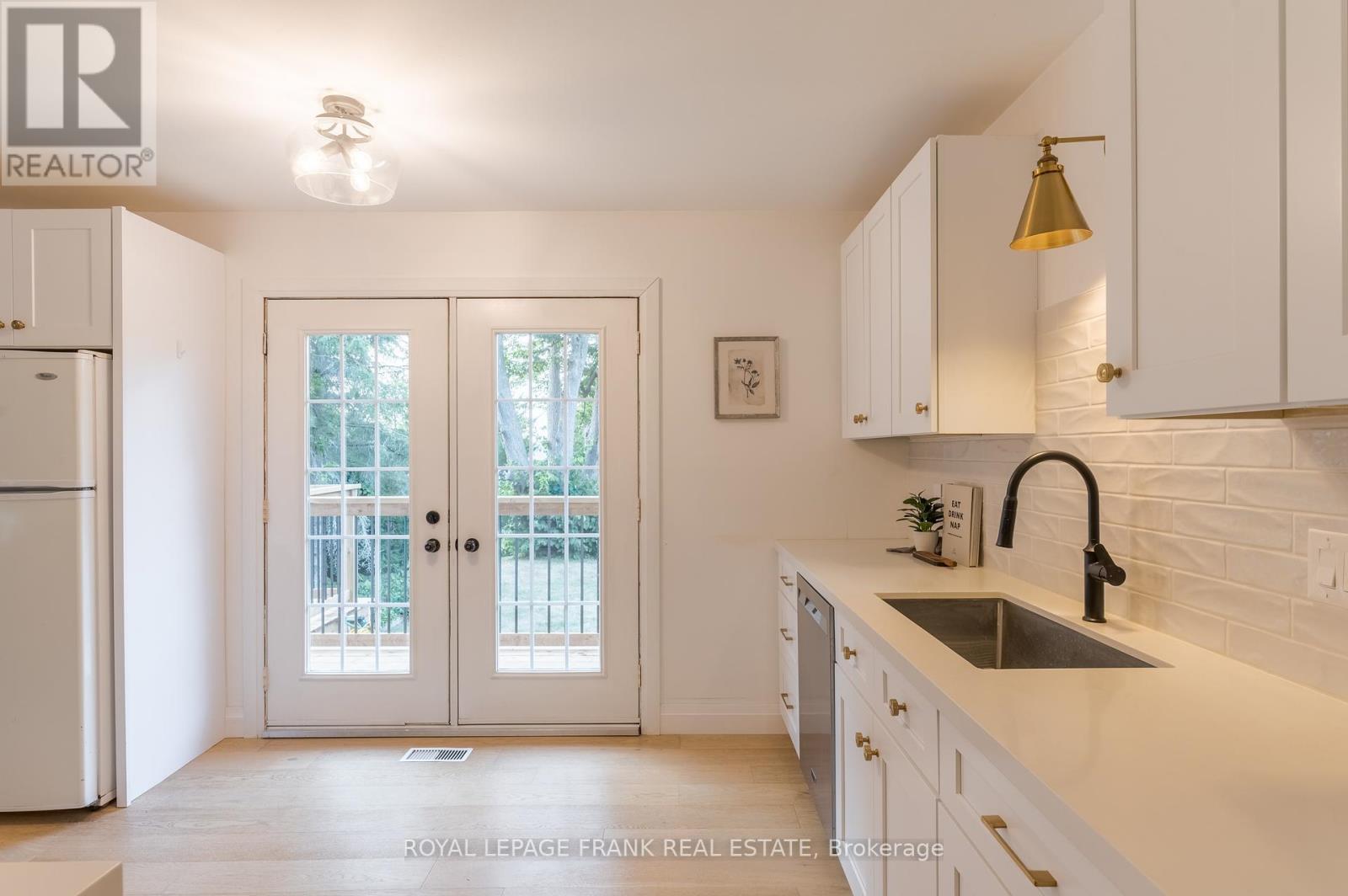 32 Crystal Springs Drive, Otonabee-South Monaghan, Ontario  K9J 6Y3 - Photo 16 - X12329866
