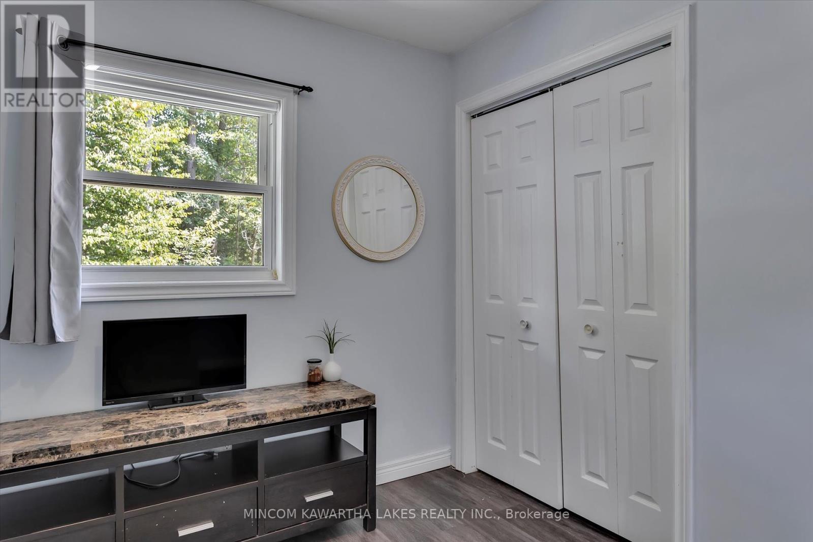 70 Sumcot Drive, Trent Lakes, Ontario  K9J 6X2 - Photo 16 - X12329929