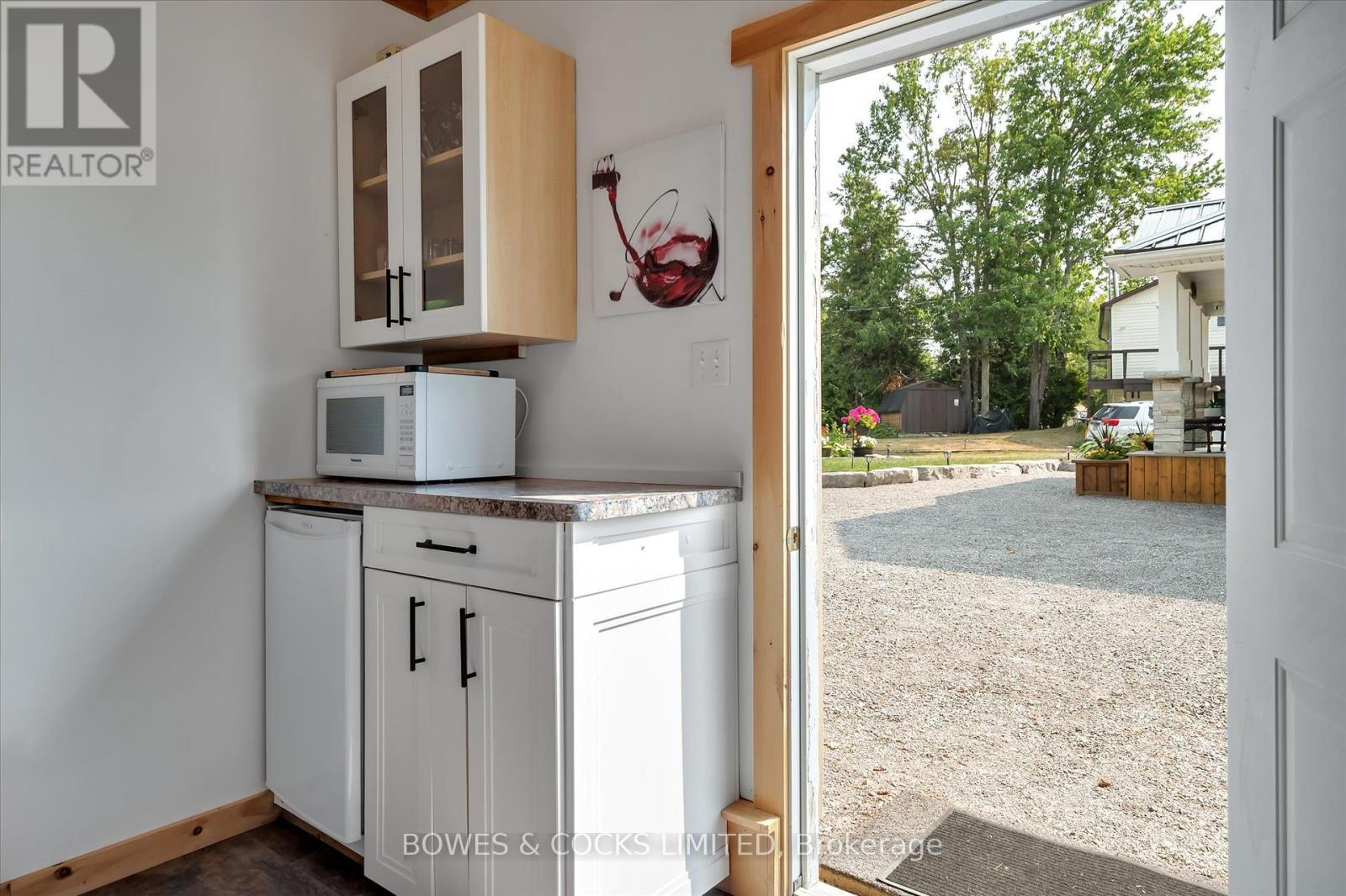 2151 Little Chipmunk Road, Douro-Dummer, Ontario  K0L 2H0 - Photo 43 - X12329980