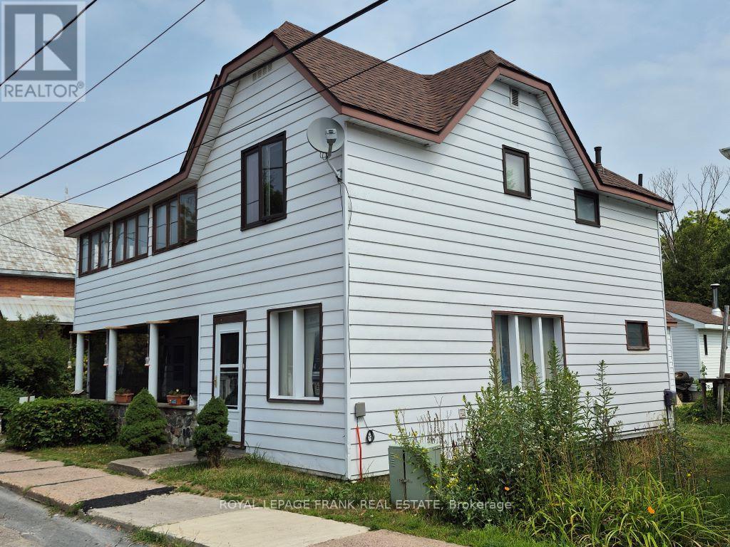 7 Hastings Street N, Bancroft (Bancroft Ward), Ontario  K0L 1C0 - Photo 2 - X12330491