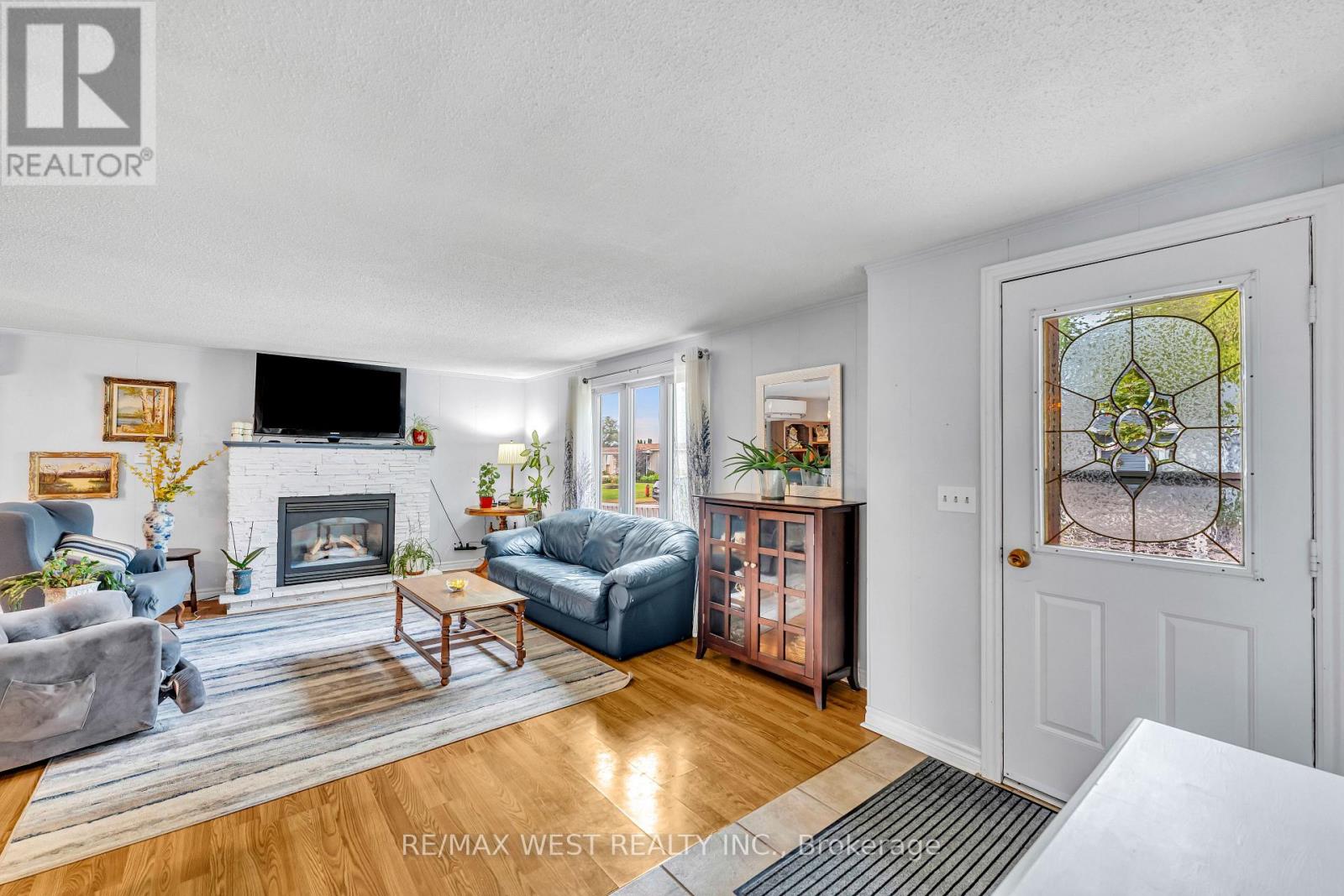 16 Wheelhouse Drive, Clarington (Bowmanville), Ontario  L1B 1B9 - Photo 2 - E12330505