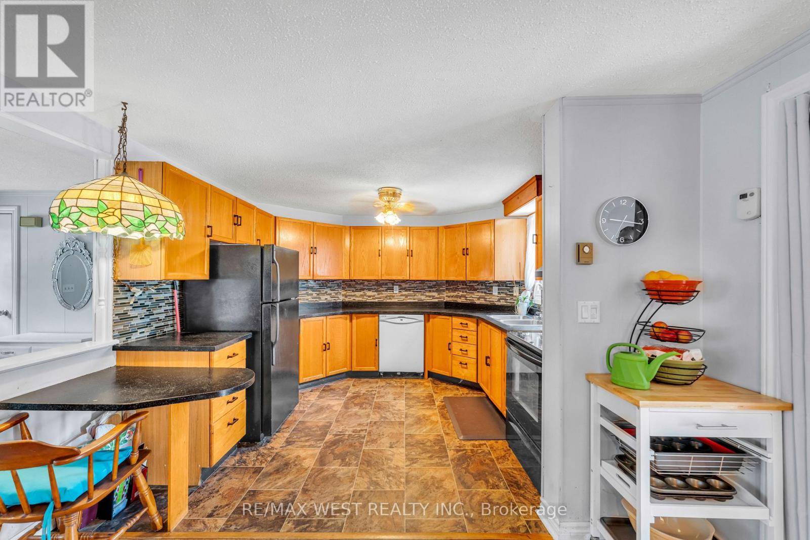 16 Wheelhouse Drive, Clarington (Bowmanville), Ontario  L1B 1B9 - Photo 3 - E12330505
