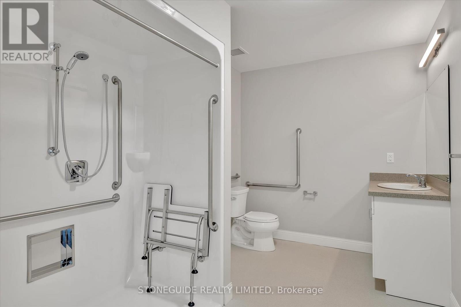 321 - 555 Bonaccord Street, Peterborough Central (North), Ontario  K9H 2X8 - Photo 18 - X12330799