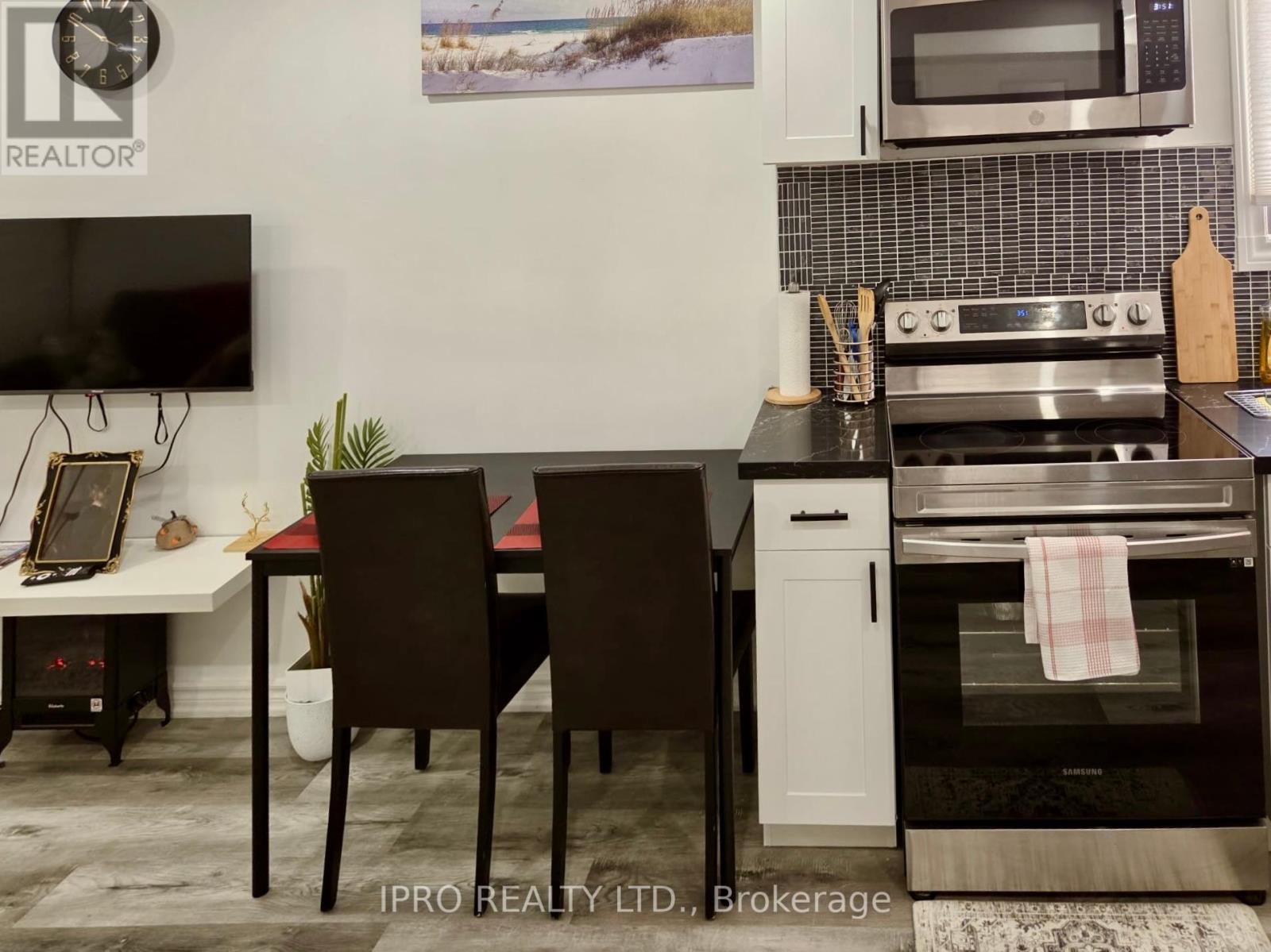 Apartment 1, Room 1 - 2586 Foxmeadow Road N, Peterborough East (South), Ontario  K9L 1X2 - Photo 7 - X12330817