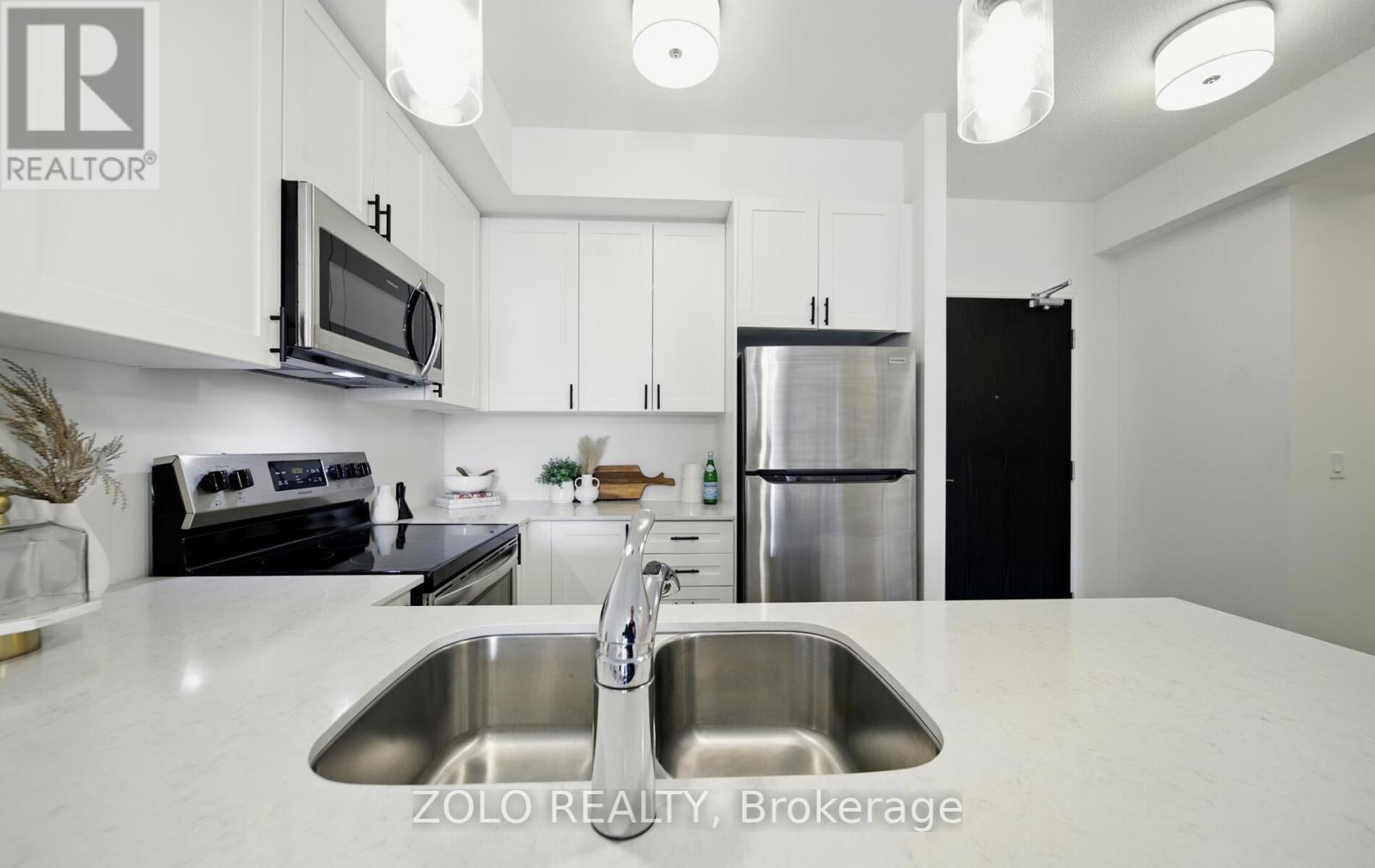 215 - 50 Lakebreeze Drive, Clarington (Newcastle), Ontario  L1B 0V9 - Photo 8 - E12330998