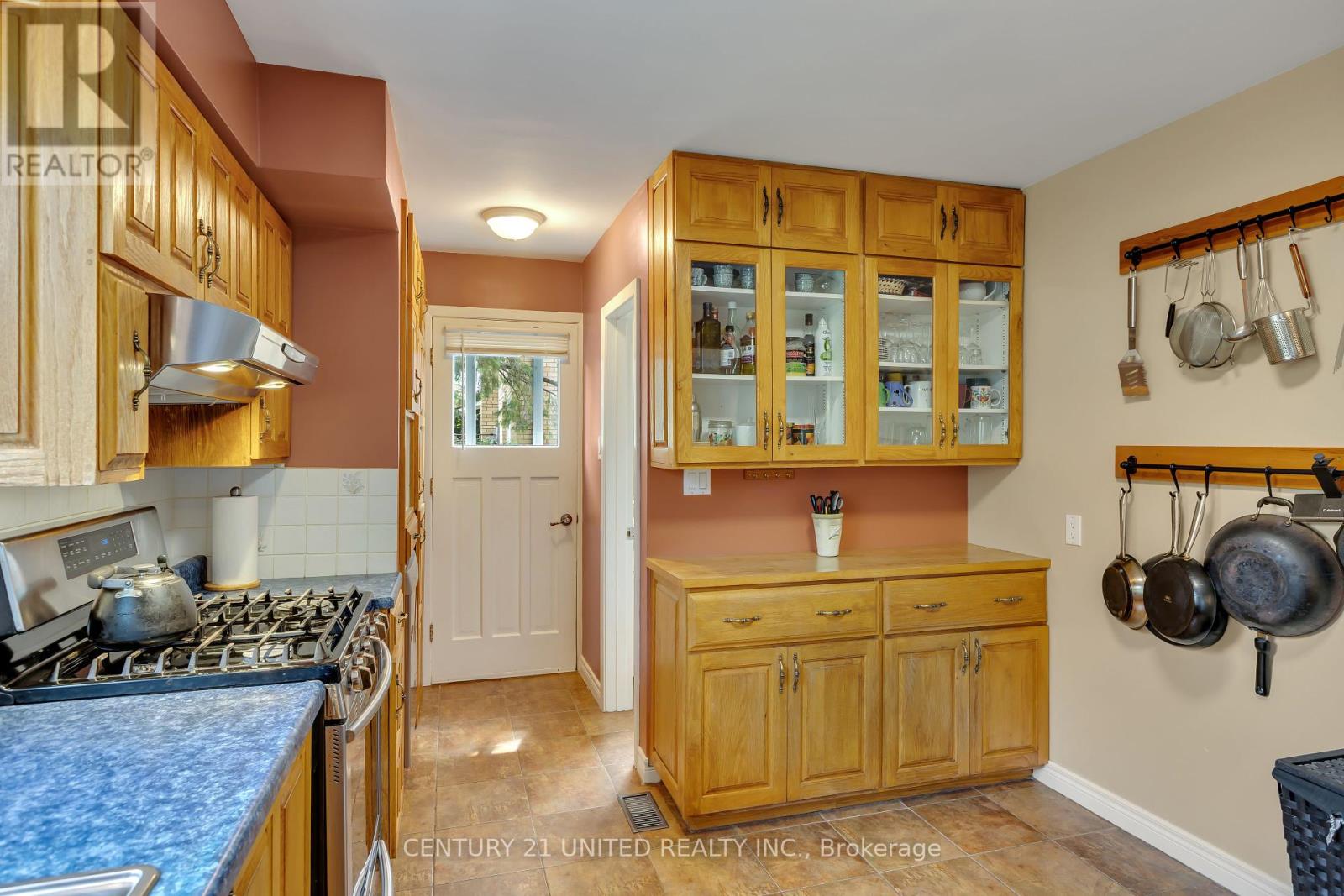 1296 Edmison Drive, Peterborough North (Central), Ontario  K9H 6V3 - Photo 12 - X12331176