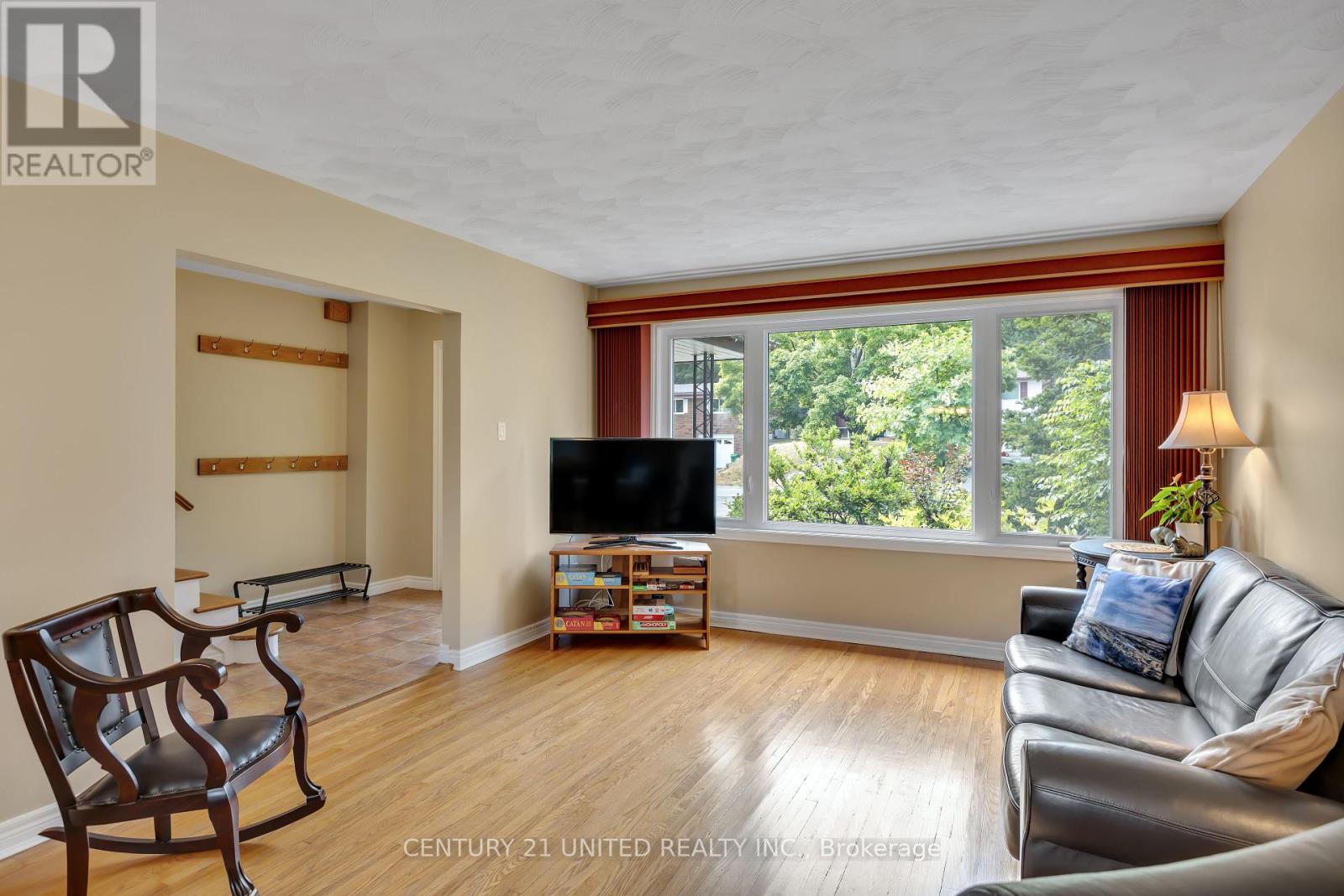 1296 Edmison Drive, Peterborough North (Central), Ontario  K9H 6V3 - Photo 3 - X12331176