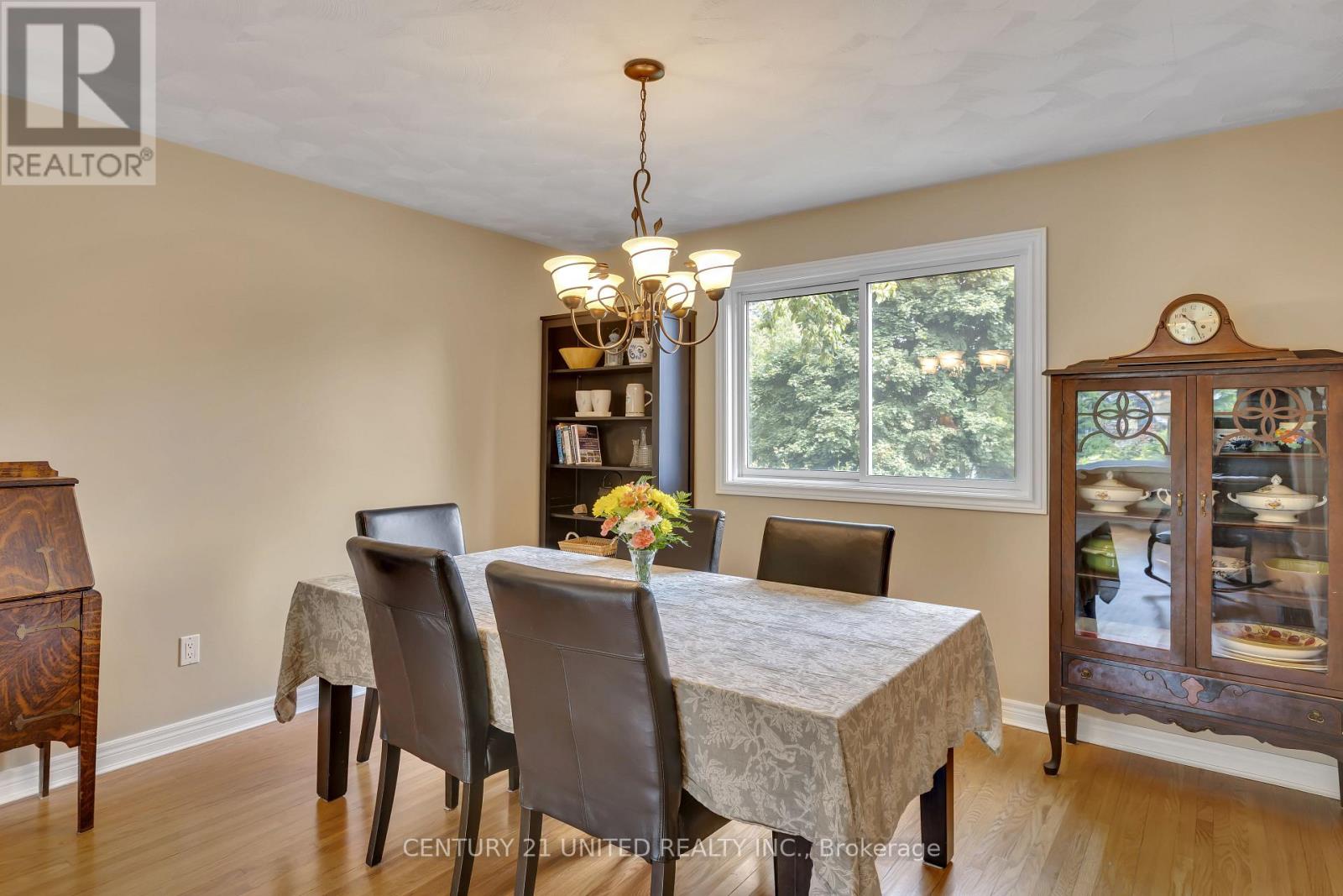 1296 Edmison Drive, Peterborough North (Central), Ontario  K9H 6V3 - Photo 7 - X12331176