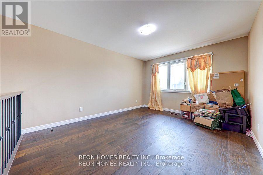 42 York Drive, Peterborough North (North), Ontario  K9H 5B9 - Photo 18 - X12330951