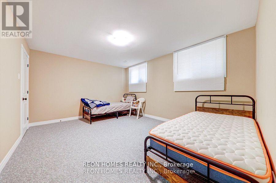 42 York Drive, Peterborough North (North), Ontario  K9H 5B9 - Photo 26 - X12330951