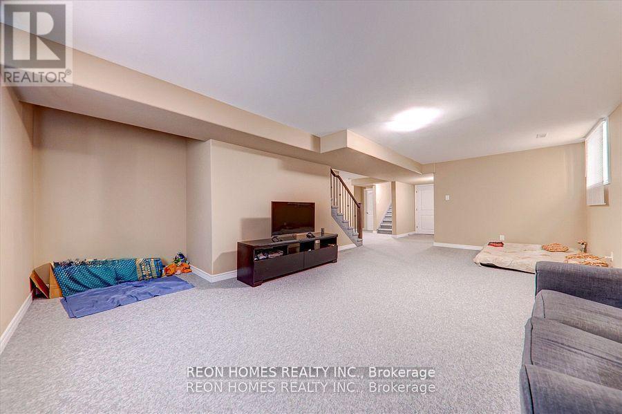 42 York Drive, Peterborough North (North), Ontario  K9H 5B9 - Photo 33 - X12330951