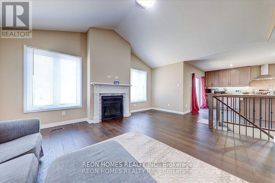 42 York Drive, Peterborough North (North), Ontario  K9H 5B9 - Photo 7 - X12330951