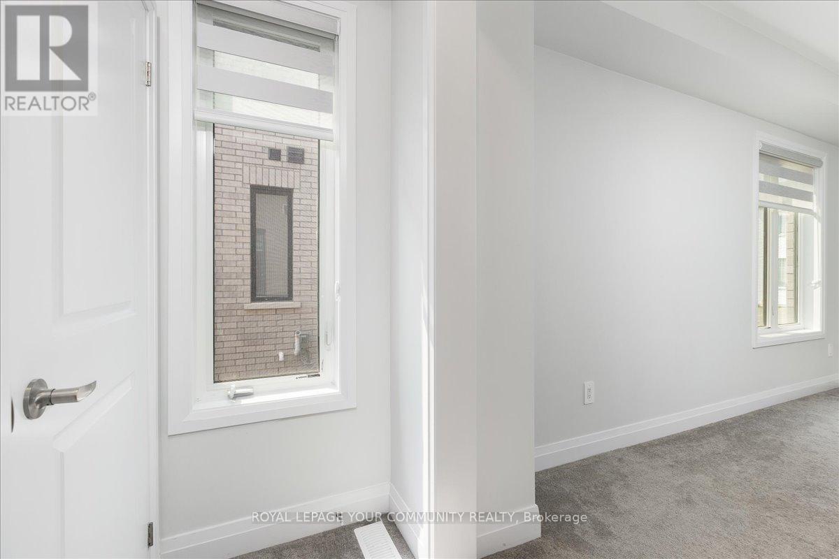 134 Corley Street, Kawartha Lakes (Lindsay), Ontario  K9V 0R4 - Photo 7 - X12331266