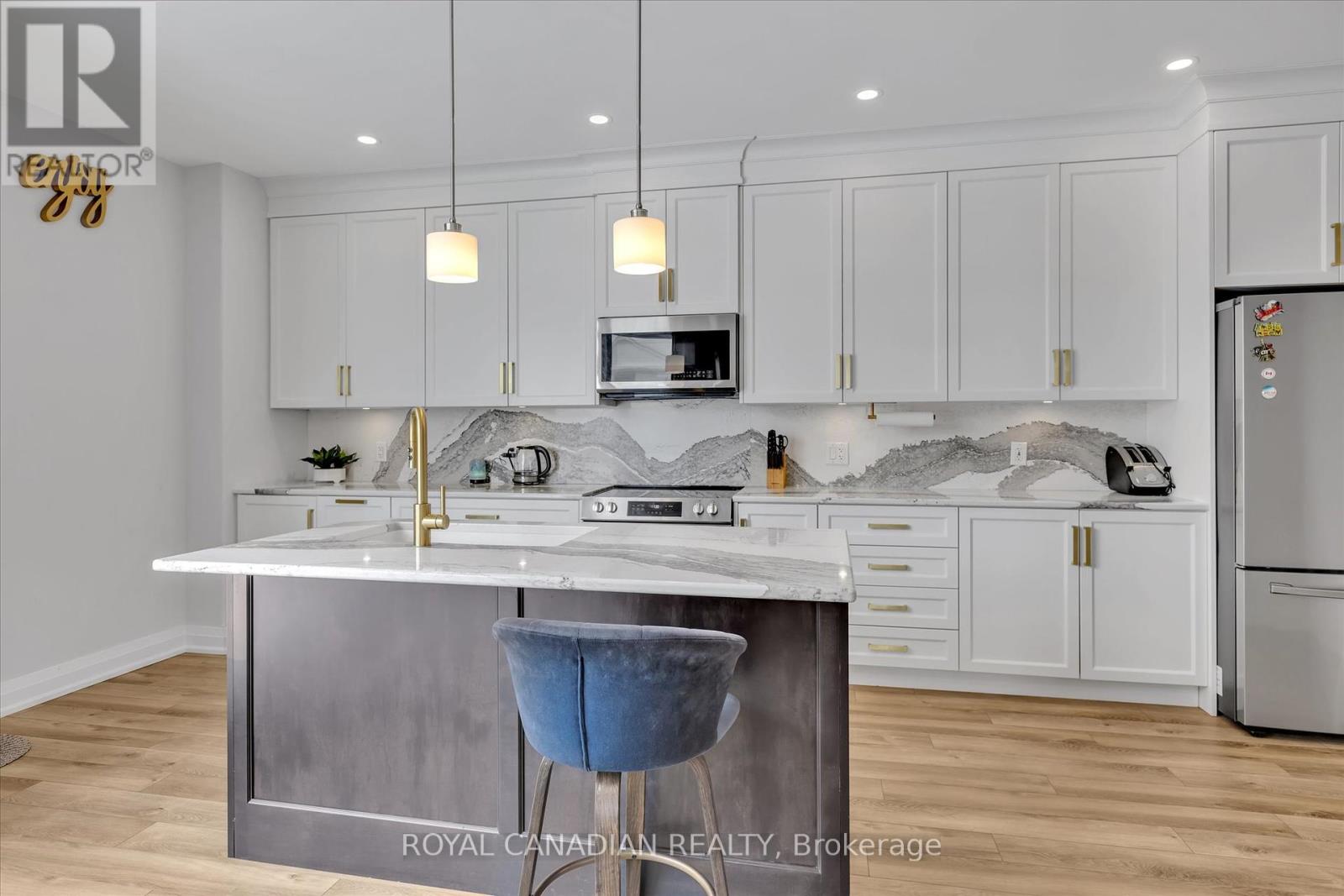 730 Whetstone Lane, Peterborough North (North), Ontario  K9H 0G8 - Photo 11 - X12331413