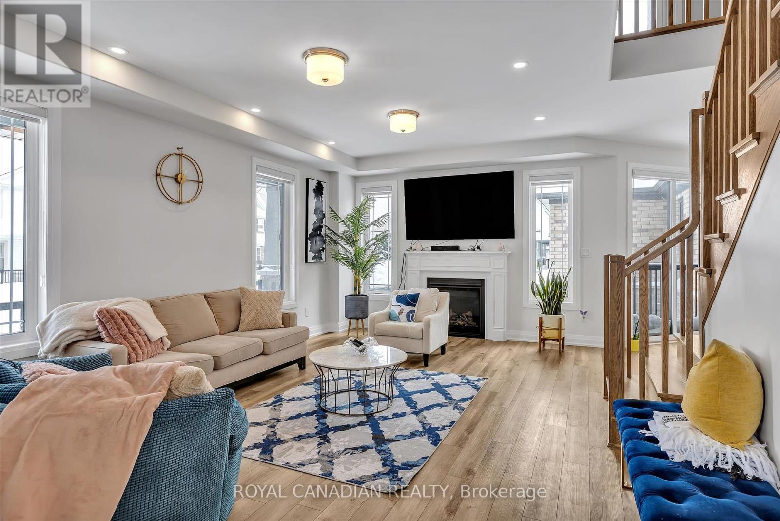 730 Whetstone Lane, Peterborough North (North), Ontario  K9H 0G8 - Photo 6 - X12331413