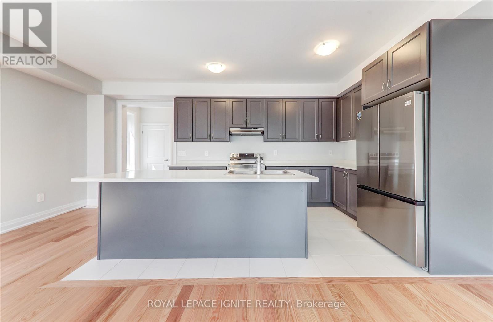 61 Butler Boulevard, Kawartha Lakes (Lindsay), Ontario  K9V 0S2 - Photo 10 - X12331602