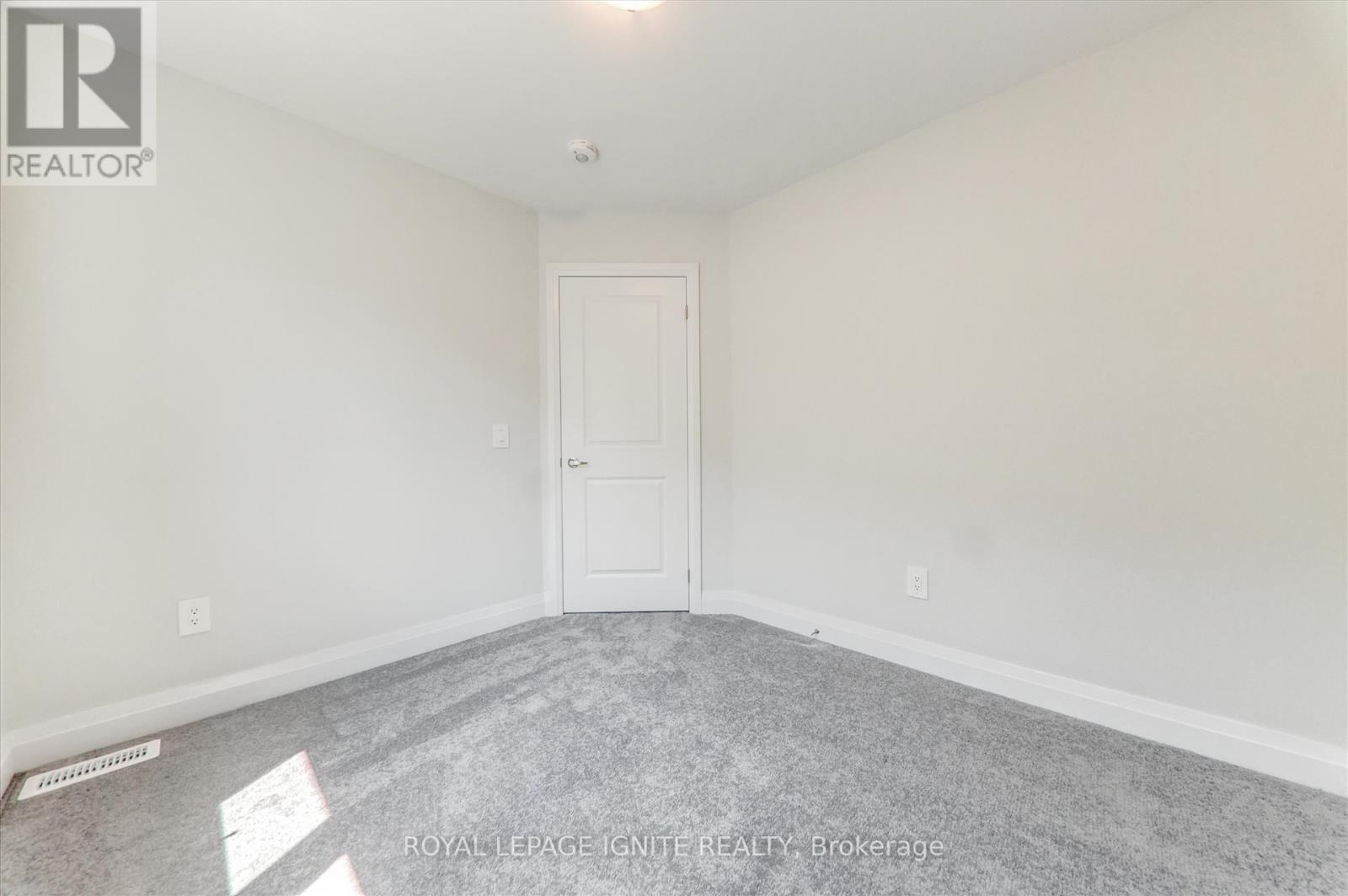 61 Butler Boulevard, Kawartha Lakes (Lindsay), Ontario  K9V 0S2 - Photo 24 - X12331602