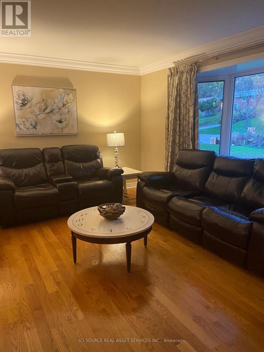 14 Montague Court, Peterborough West (Central), Ontario  K9J 7S1 - Photo 14 - X12331751
