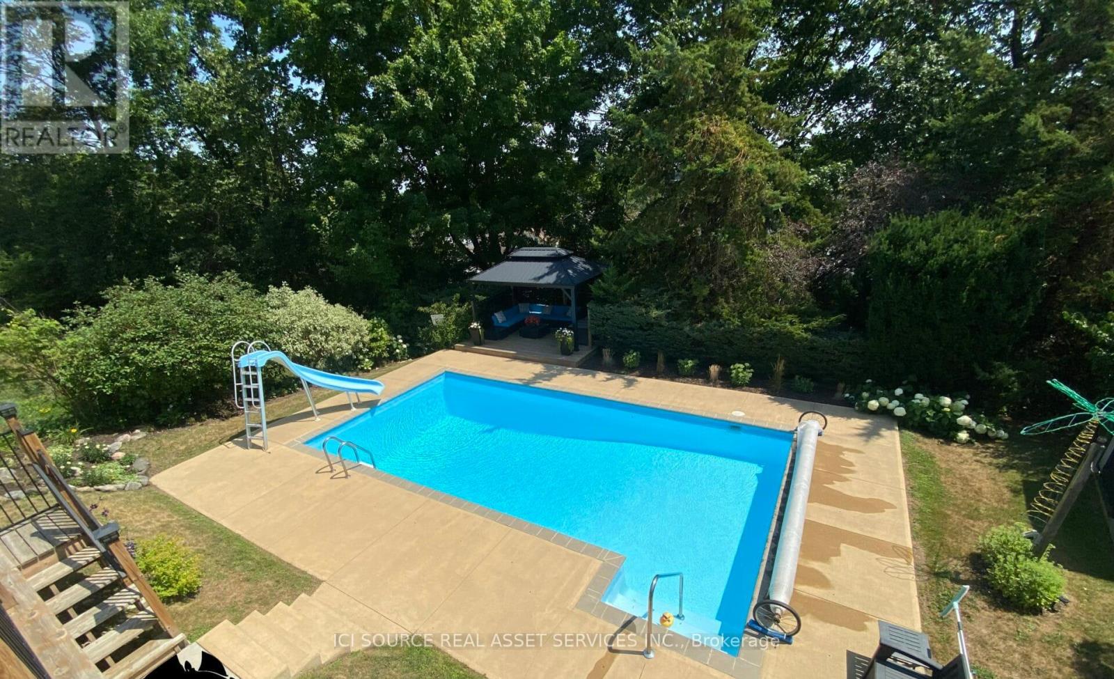 14 Montague Court, Peterborough West (Central), Ontario  K9J 7S1 - Photo 3 - X12331751