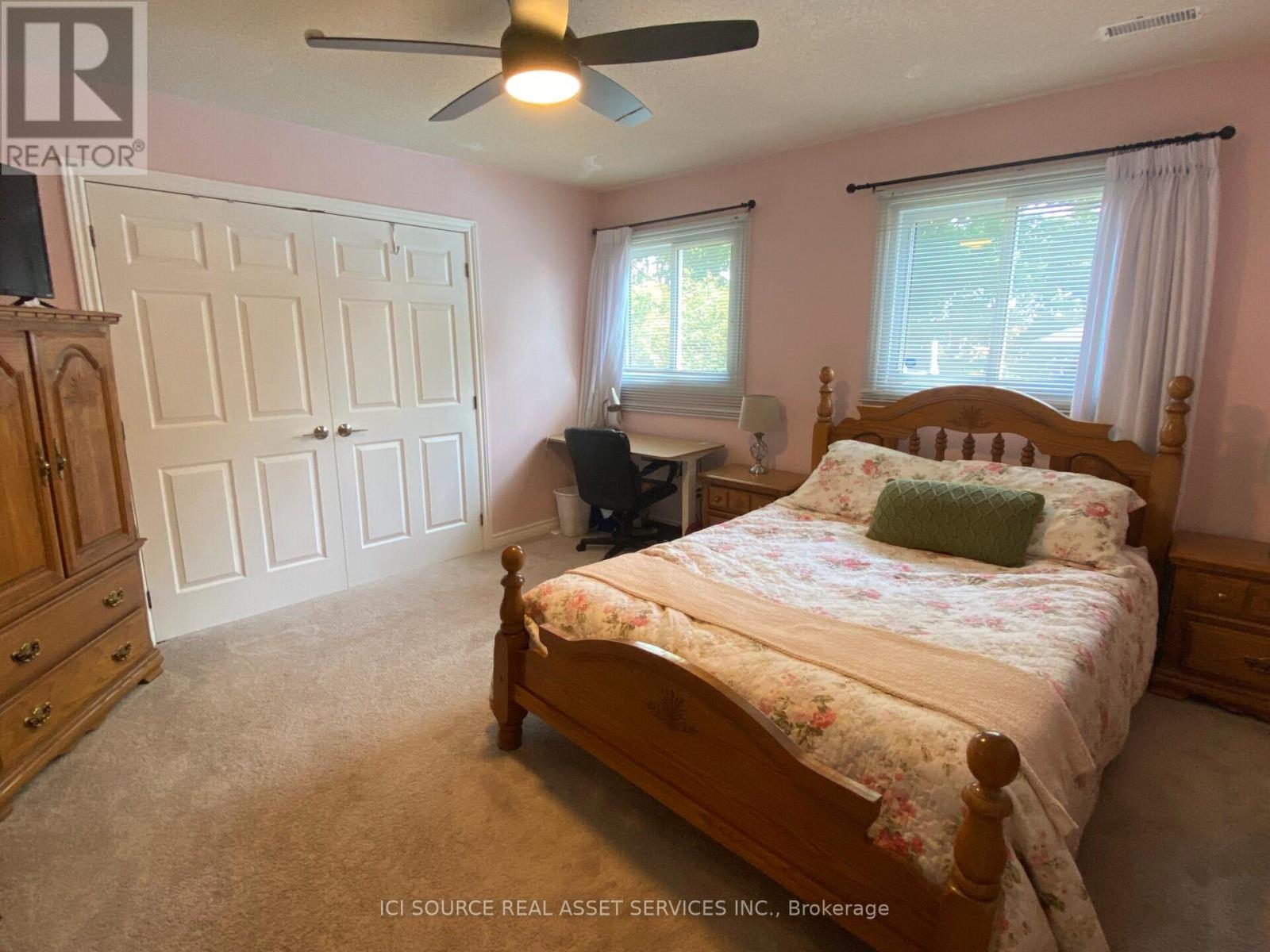 14 Montague Court, Peterborough West (Central), Ontario  K9J 7S1 - Photo 30 - X12331751