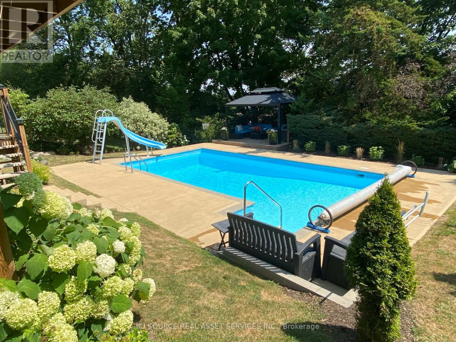 14 Montague Court, Peterborough West (Central), Ontario  K9J 7S1 - Photo 4 - X12331751
