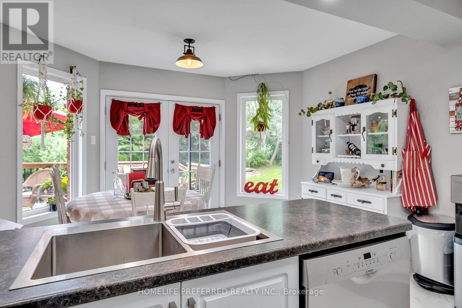 2403 Kennedy Drive, Cavan Monaghan (Cavan Twp), Ontario  L0A 1C0 - Photo 12 - X12332144