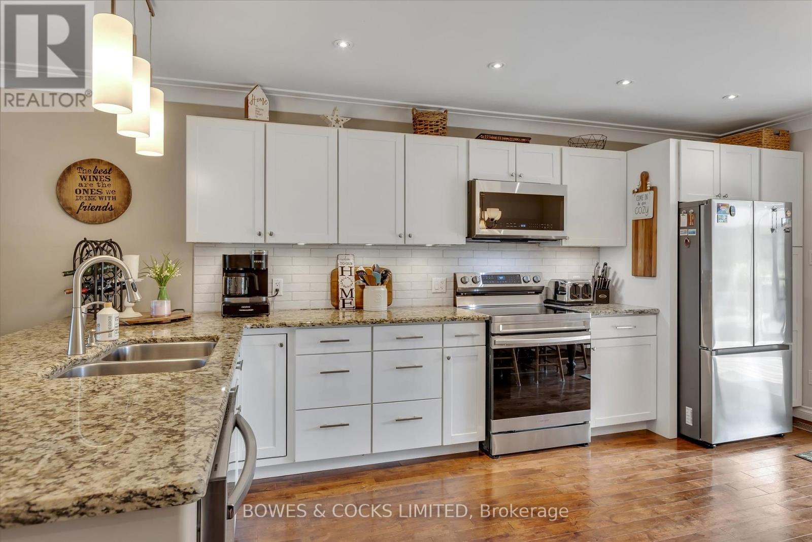 3088 Lakefield Road, Selwyn, Ontario  K9J 6X5 - Photo 12 - X12332368