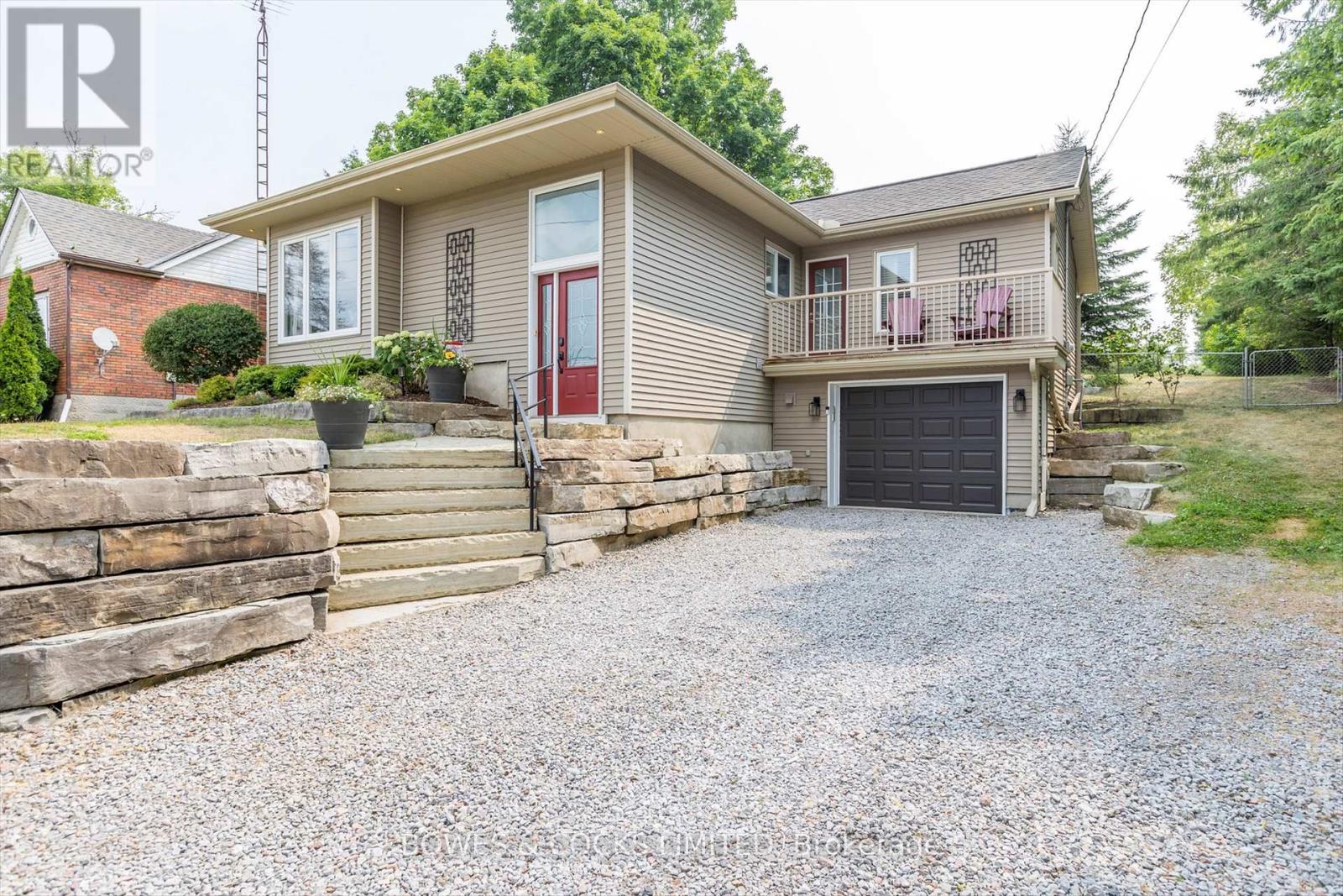 3088 Lakefield Road, Selwyn, Ontario  K9J 6X5 - Photo 3 - X12332368