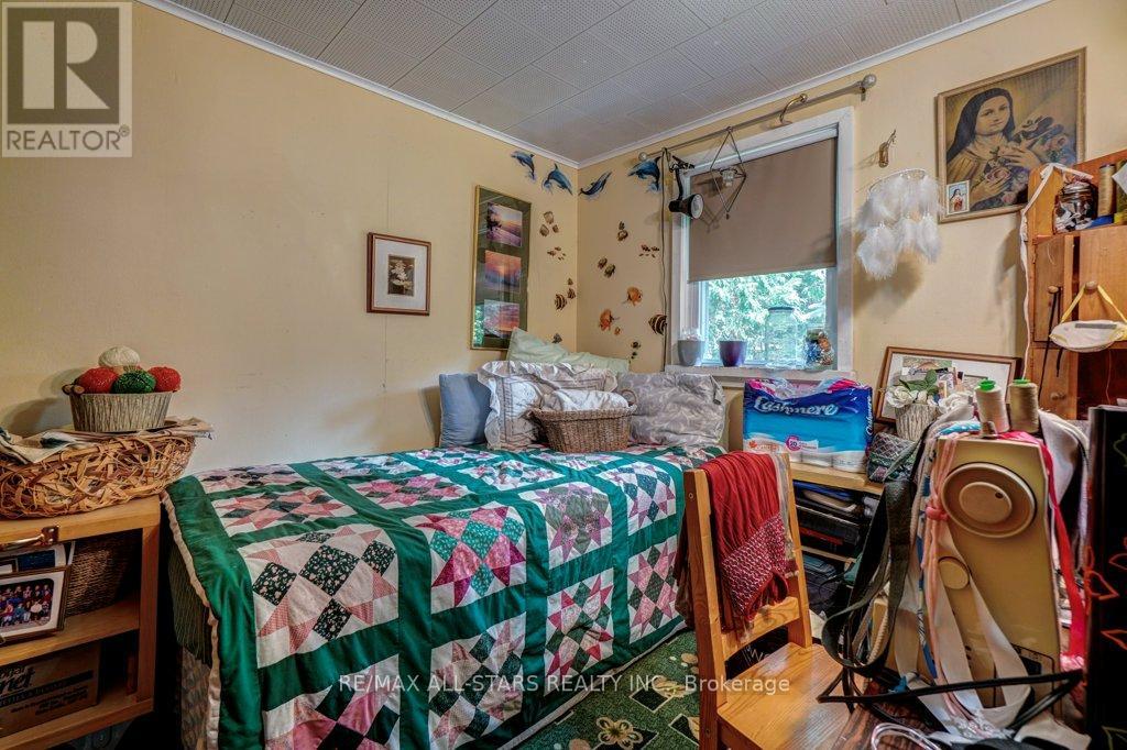 6 Leisure Lane, Kawartha Lakes (Lindsay), Ontario  K9V 4R1 - Photo 13 - X12332599