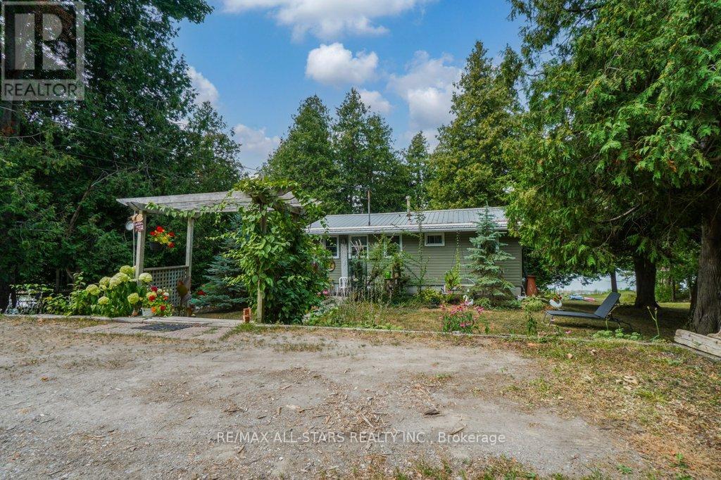 6 Leisure Lane, Kawartha Lakes (Lindsay), Ontario  K9V 4R1 - Photo 2 - X12332599