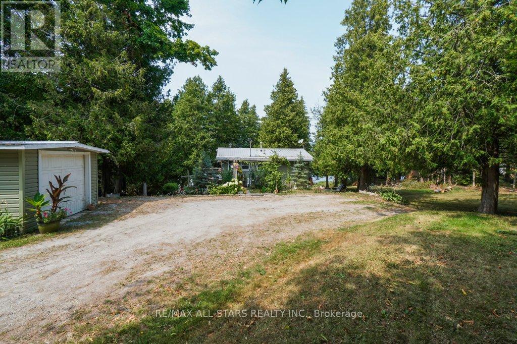 6 Leisure Lane, Kawartha Lakes (Lindsay), Ontario  K9V 4R1 - Photo 22 - X12332599