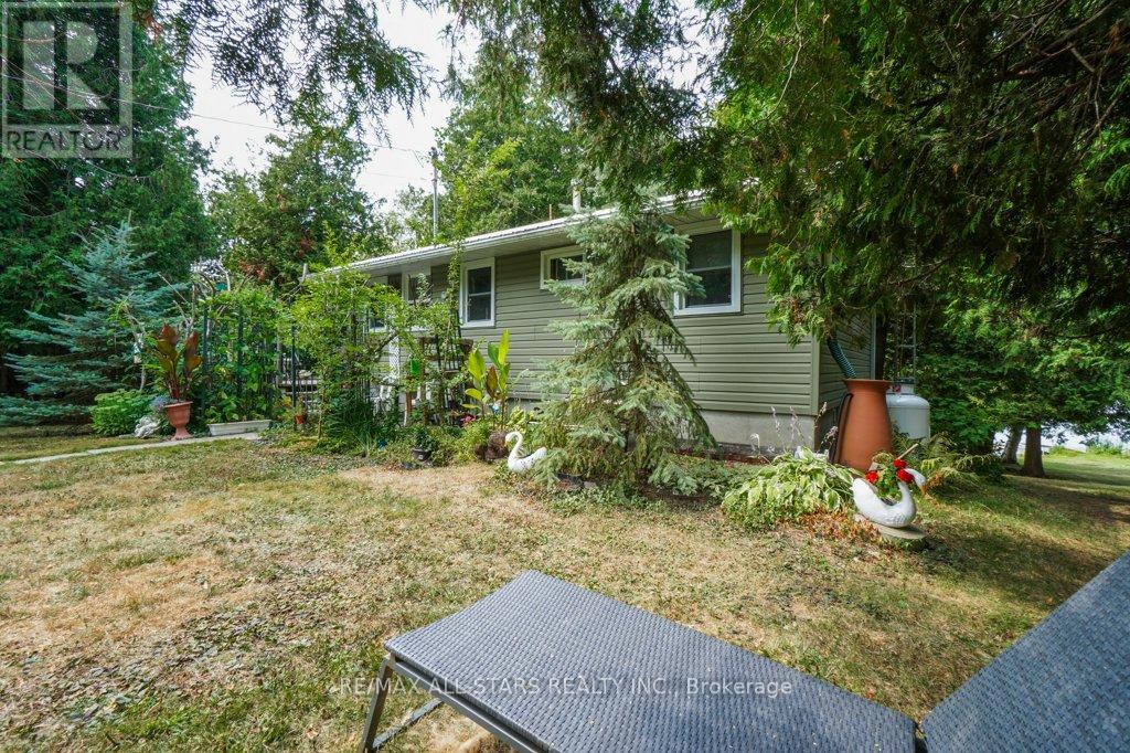 6 Leisure Lane, Kawartha Lakes (Lindsay), Ontario  K9V 4R1 - Photo 23 - X12332599