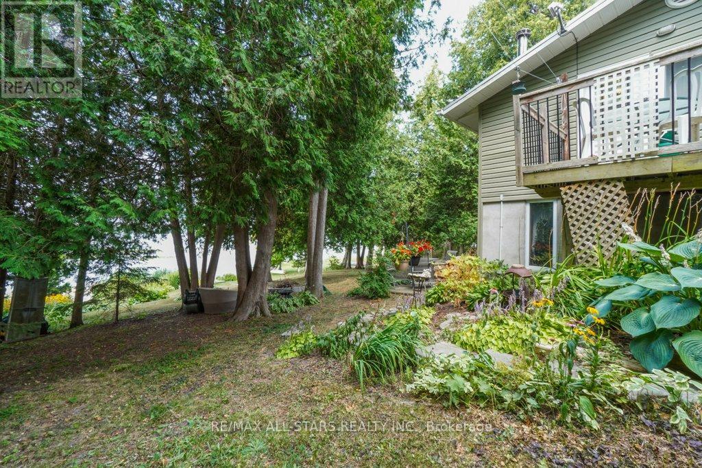 6 Leisure Lane, Kawartha Lakes (Lindsay), Ontario  K9V 4R1 - Photo 30 - X12332599