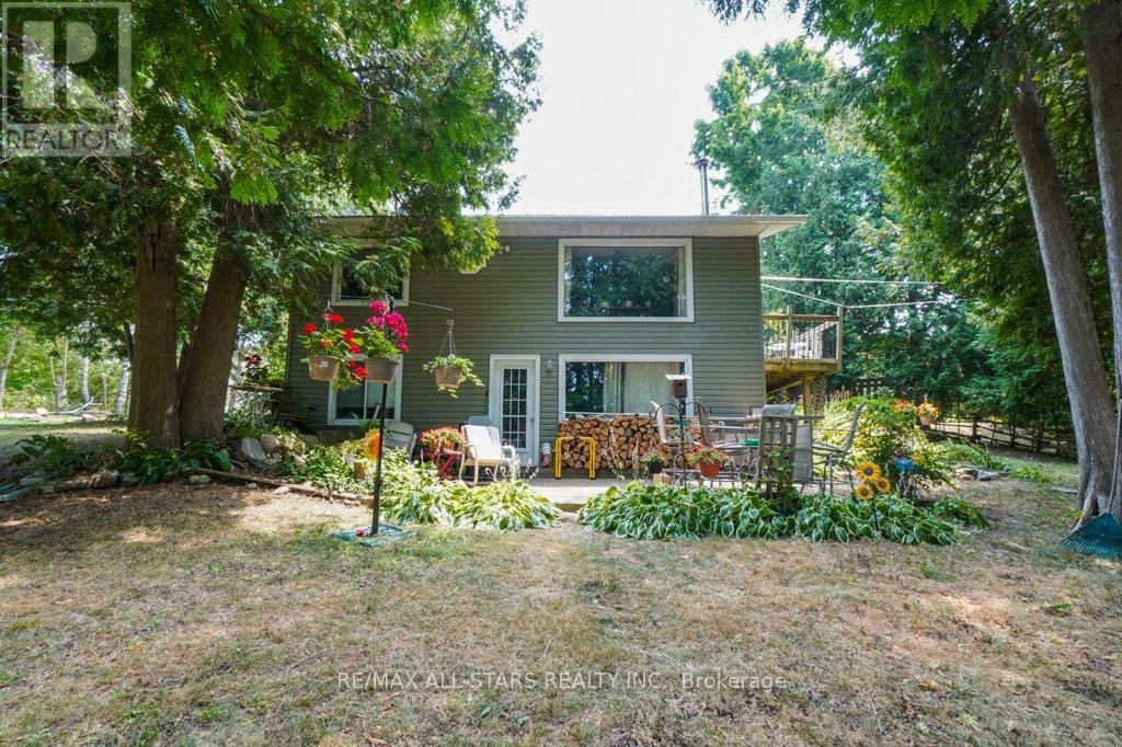 6 Leisure Lane, Kawartha Lakes (Lindsay), Ontario  K9V 4R1 - Photo 4 - X12332599