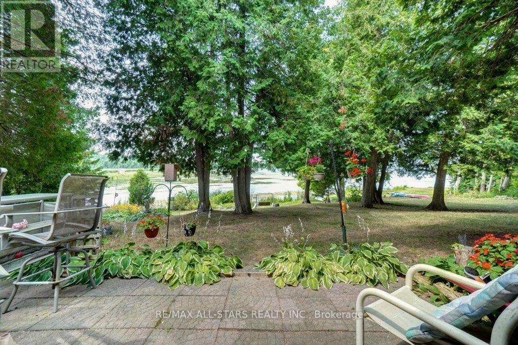 6 Leisure Lane, Kawartha Lakes (Lindsay), Ontario  K9V 4R1 - Photo 5 - X12332599
