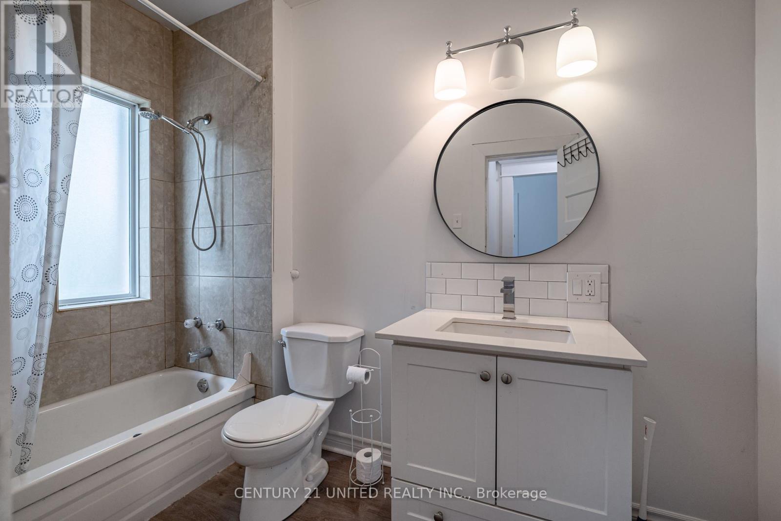 276 Dalhousie Street, Peterborough Central (South), Ontario  K9J 2M4 - Photo 13 - X12332772