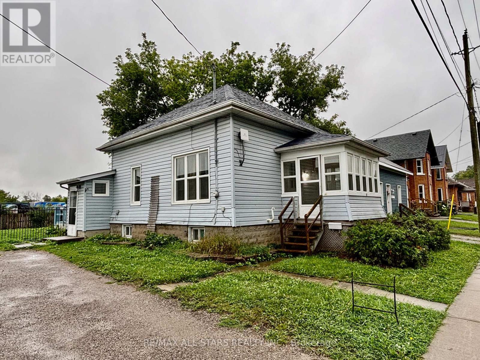 81 Durham Street W, Kawartha Lakes (Lindsay), Ontario  K9V 2P8 - Photo 16 - X12333304