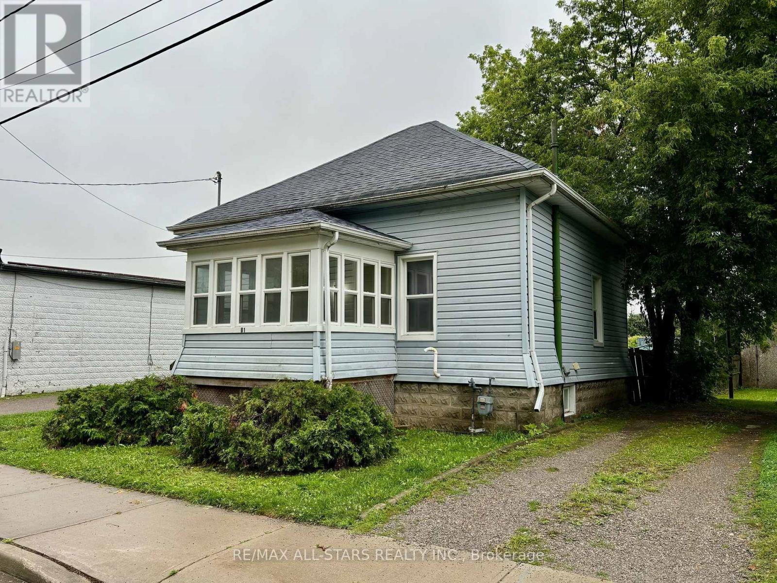 81 Durham Street W, Kawartha Lakes (Lindsay), Ontario  K9V 2P8 - Photo 17 - X12333304