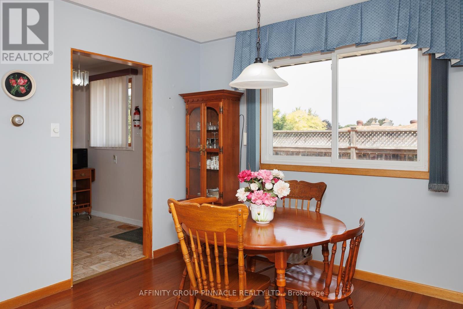 573 Saugeen Crescent, Peterborough South (East), Ontario  K9J 1J9 - Photo 13 - X12333485
