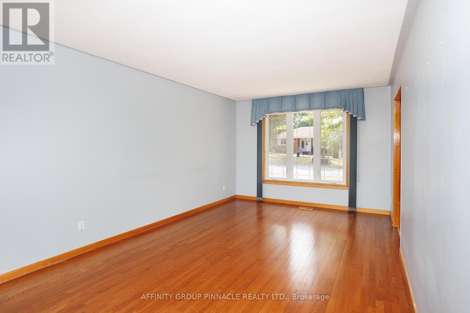 573 Saugeen Crescent, Peterborough South (East), Ontario  K9J 1J9 - Photo 16 - X12333485