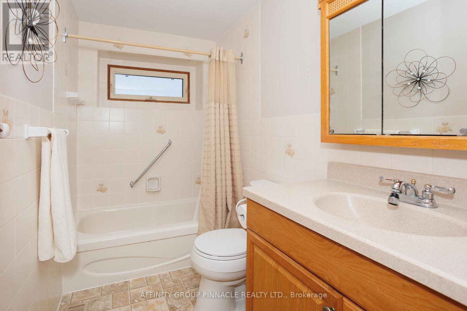 573 Saugeen Crescent, Peterborough South (East), Ontario  K9J 1J9 - Photo 26 - X12333485