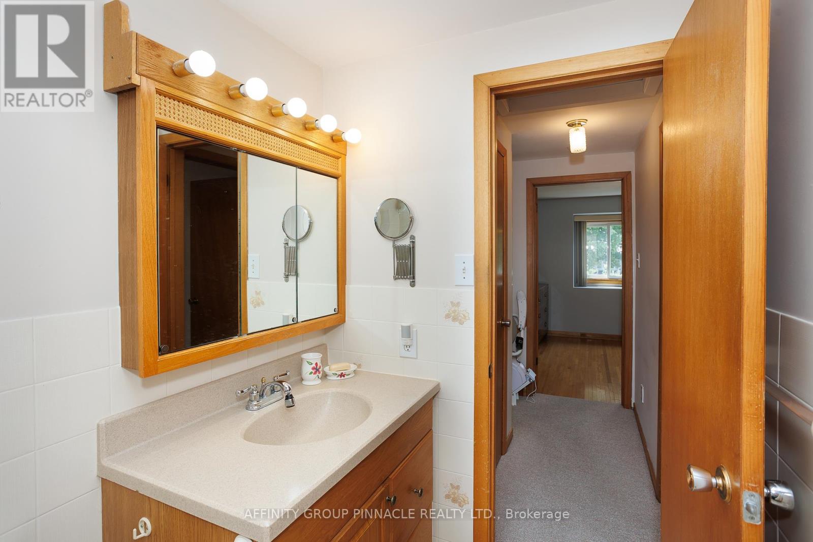 573 Saugeen Crescent, Peterborough South (East), Ontario  K9J 1J9 - Photo 27 - X12333485