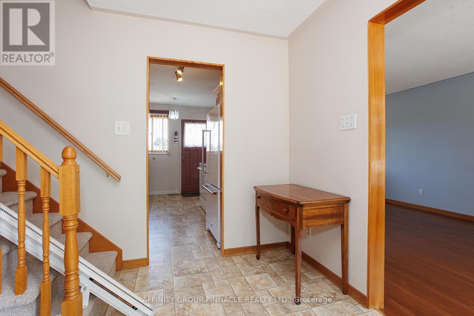 573 Saugeen Crescent, Peterborough South (East), Ontario  K9J 1J9 - Photo 9 - X12333485