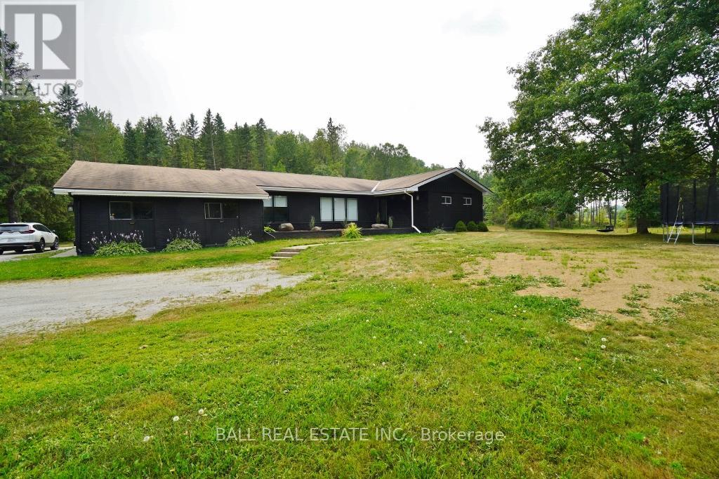 20 Musclow-Greenview Road, Hastings Highlands (Monteagle Ward), Ontario  K0L 1C0 - Photo 43 - X12333531