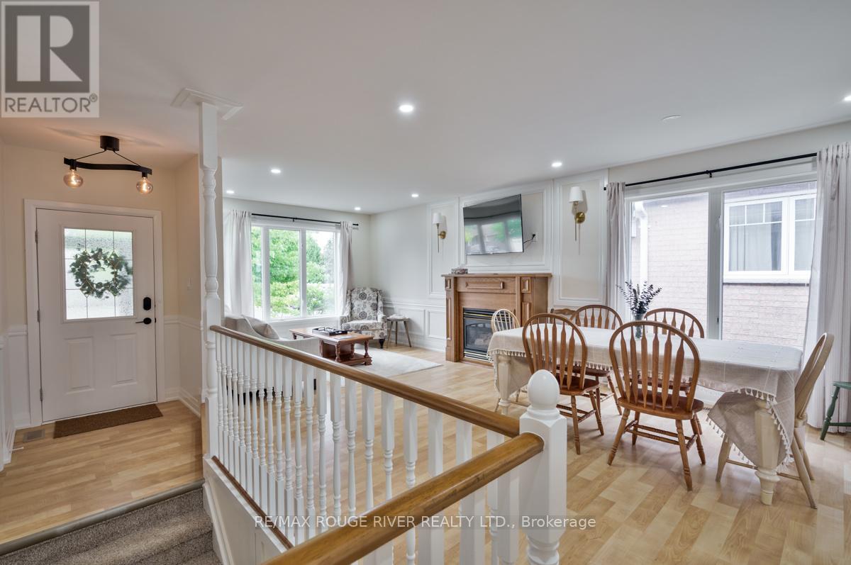 333 Mary Street W, Kawartha Lakes (Lindsay), Ontario  K9V 5X5 - Photo 3 - X12333469