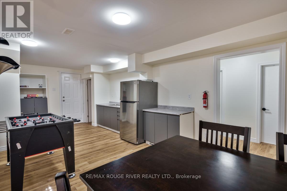333 Mary Street W, Kawartha Lakes (Lindsay), Ontario  K9V 5X5 - Photo 44 - X12333469