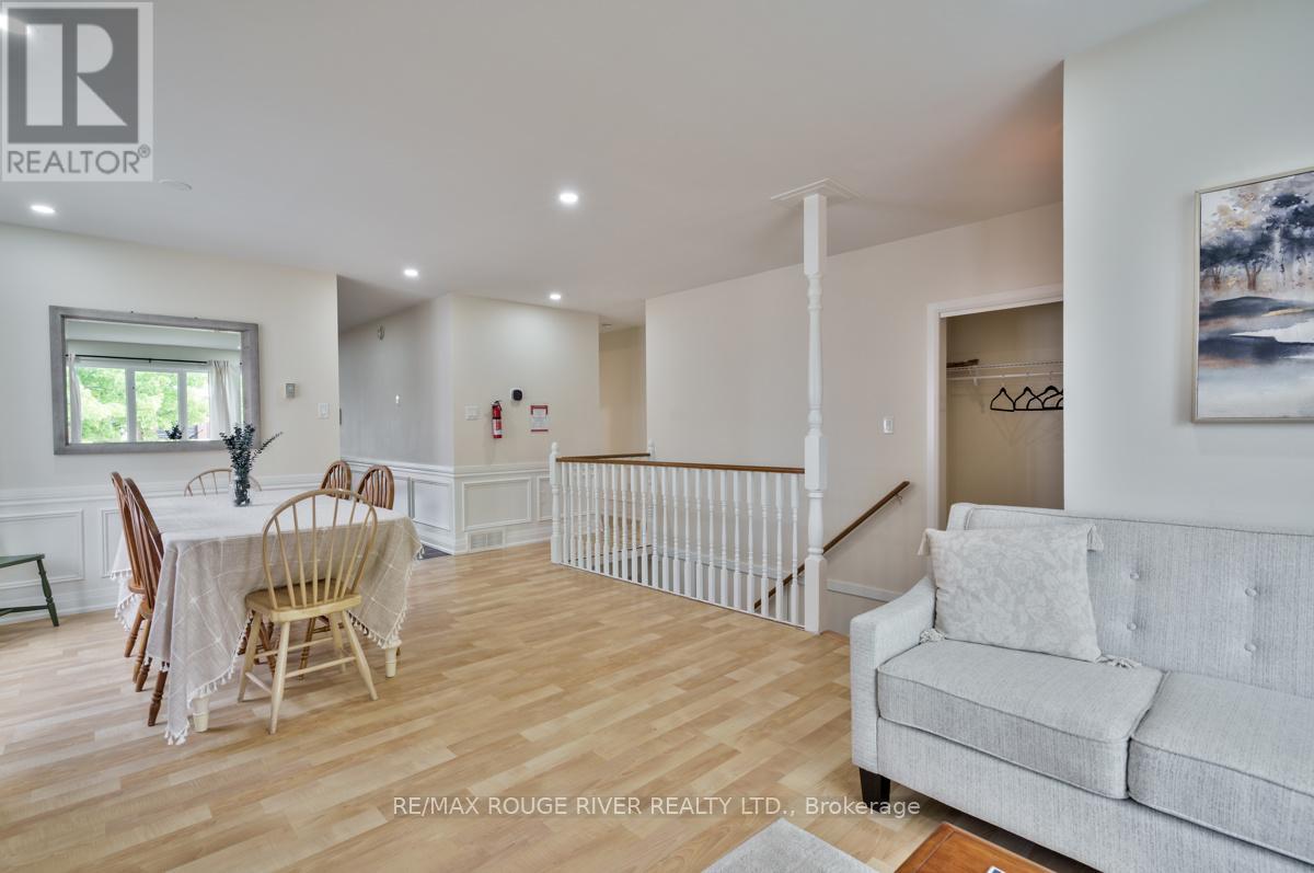 333 Mary Street W, Kawartha Lakes (Lindsay), Ontario  K9V 5X5 - Photo 7 - X12333469
