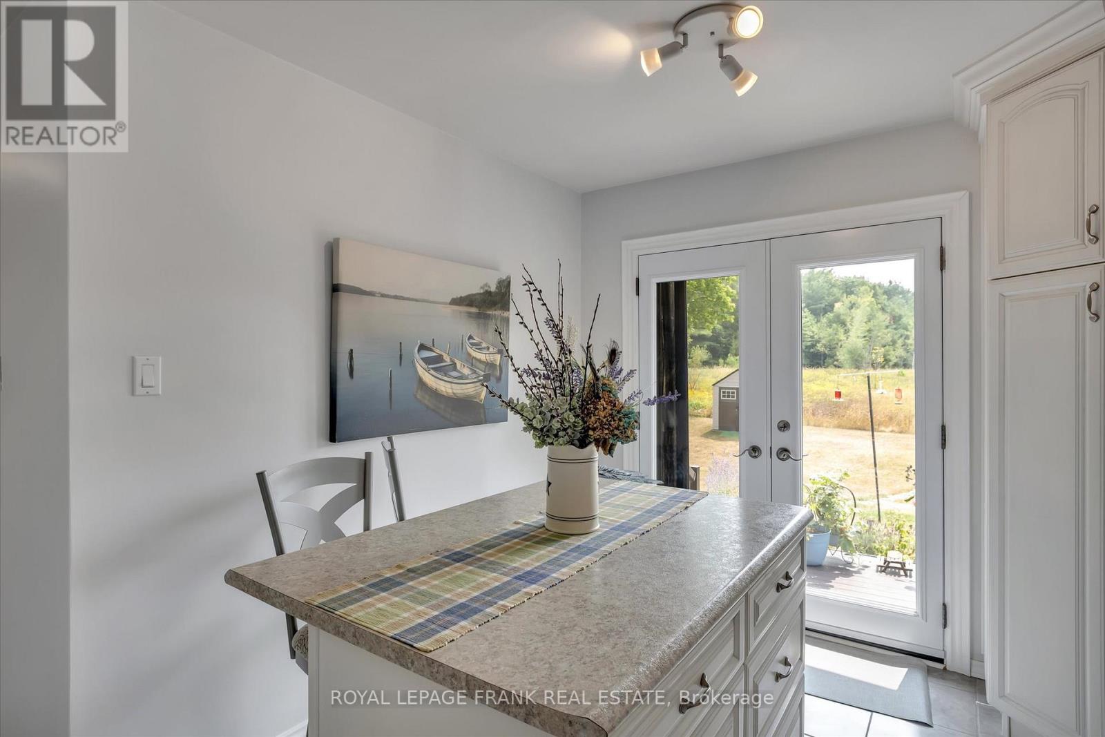 419 South Beach Road, Douro-Dummer, Ontario  K0L 2H0 - Photo 13 - X12333780